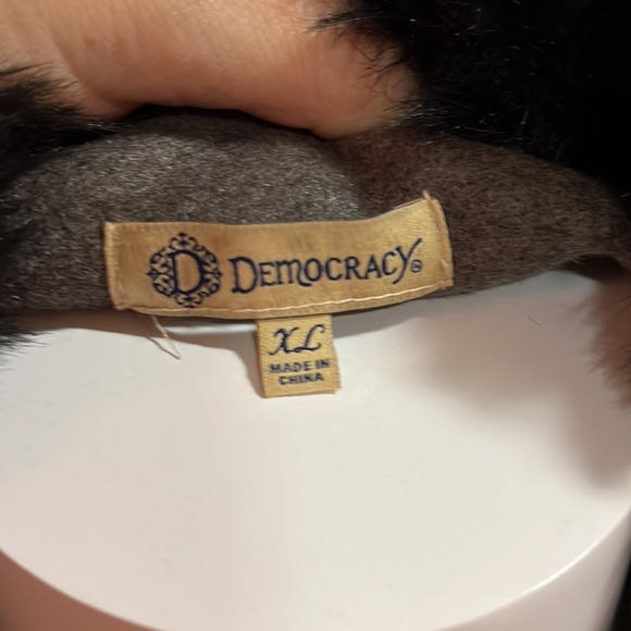 Democracy Size X-Large Vest - Picture 4 of 7